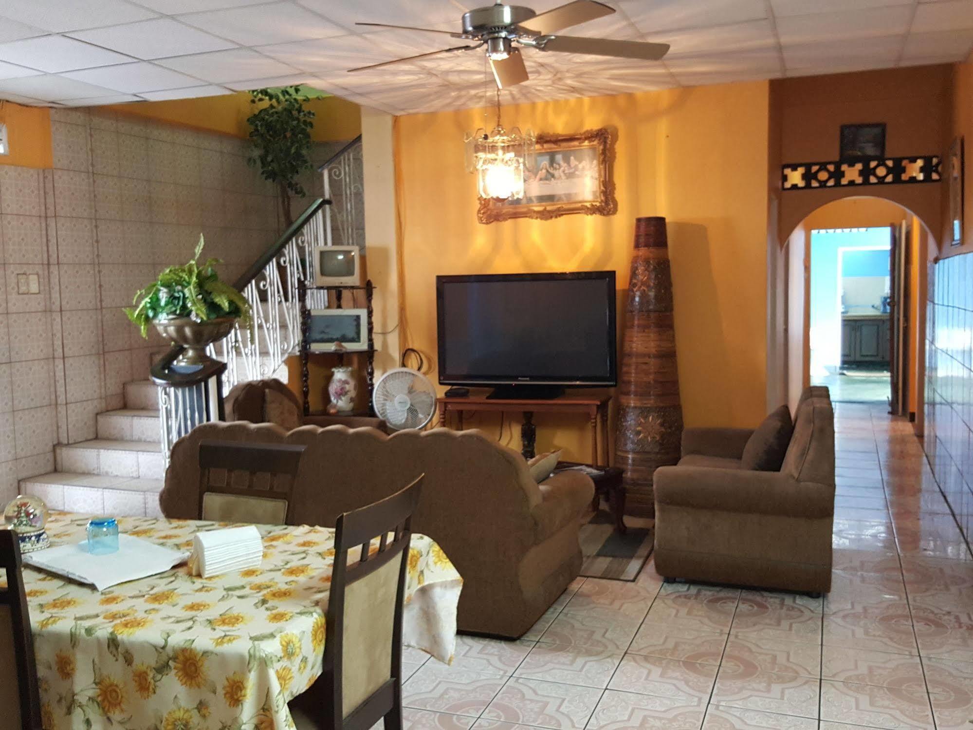 Caribbean Tourist Villa Port of Spain Kültér fotó